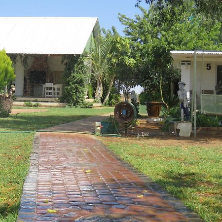 Готель Tropic Of Capricorn Guest Farm Rehoboth Екстер'єр фото